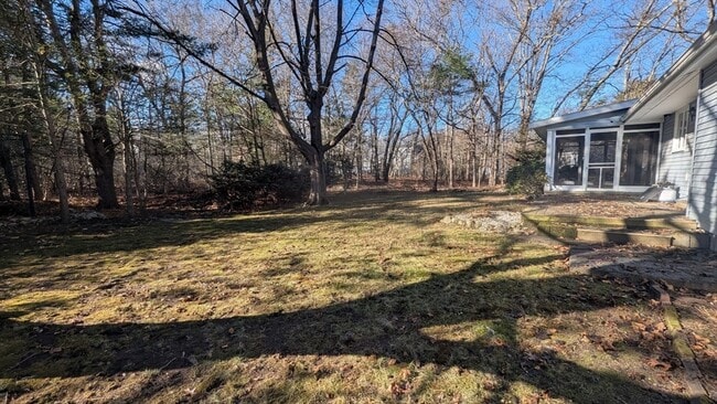 Building Photo - 10 Sherwood Ave