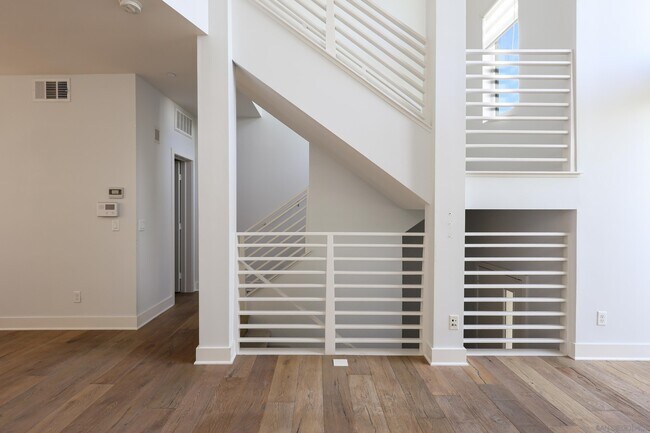 Building Photo - 2434 Via Alta
