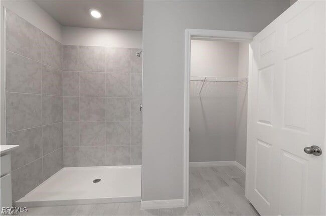 Building Photo - 1705 NW 31st Pl