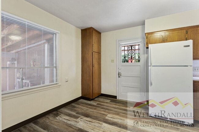 Building Photo - 2380 Polk Ave