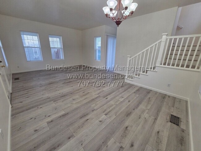 Building Photo - 3855 Louis Krohn Dr