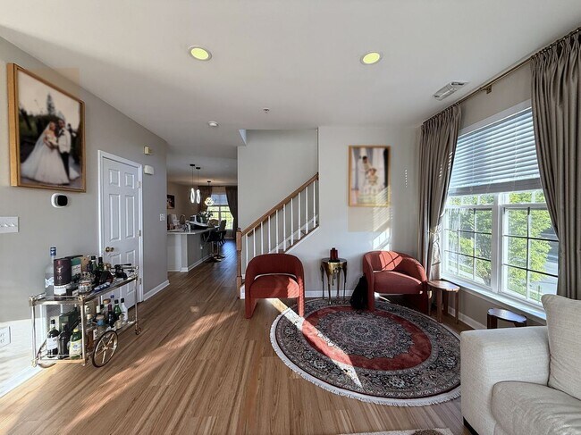 Building Photo - 15505 John Diskin Cir