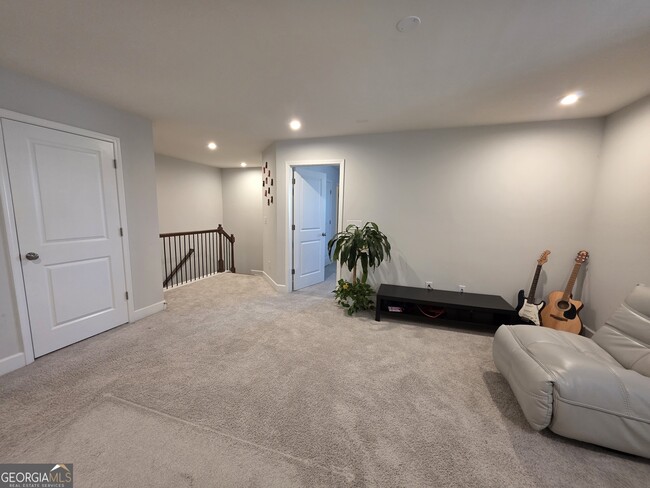 Building Photo - 207 Randall Dr