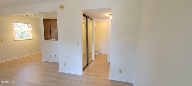 Building Photo - 4553 Alamo St