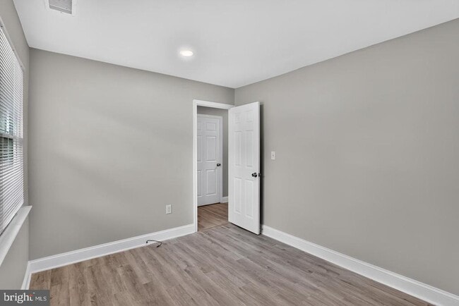 Building Photo - 1807 Silver Ct
