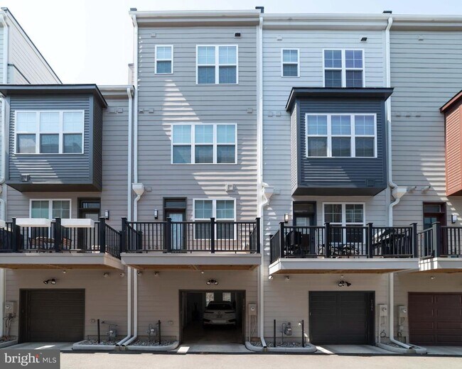 Building Photo - 7306 Blade Dr