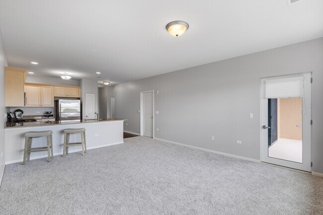 Building Photo - 850 Village Center Dr