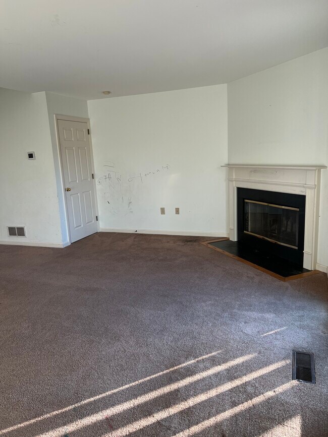 Building Photo - 2077G Raleigh Rd