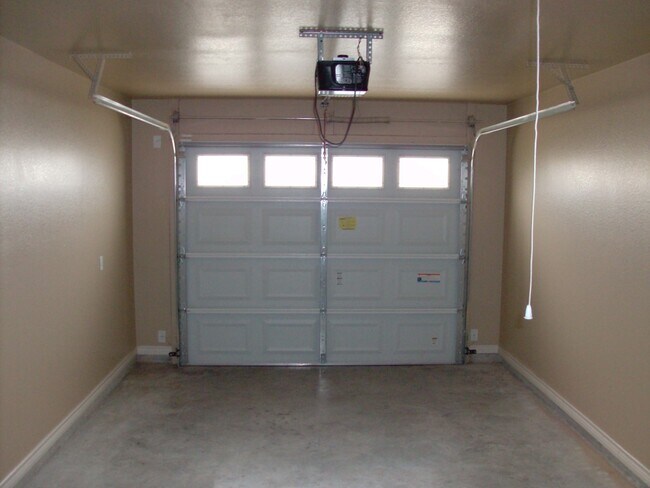 Building Photo - Gorgeous 2 bed/2 bath near Bunny Trail in Killeen!