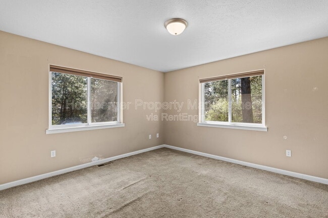 Building Photo - 6929 N Country Homes Blvd