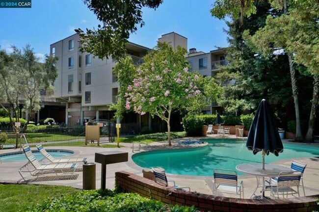 Primary Photo - Light, Bright, Immaculate and lightly furnished 1 bd 1 ba condo in Walnut Creek- Keys Condo's