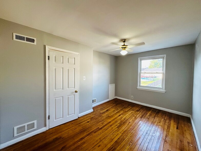 Building Photo - 7444 Berkshire Rd