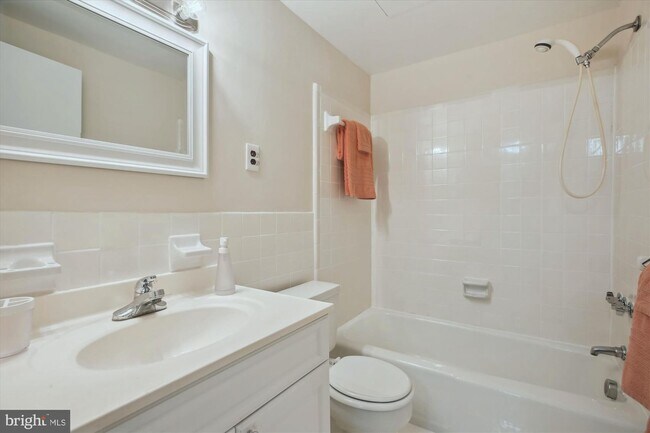 Building Photo - 10655 Montrose Ave