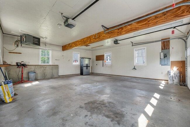 Building Photo - 100 Essex Ave