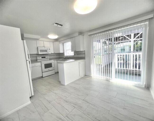 Building Photo - 4626 Taray Ln