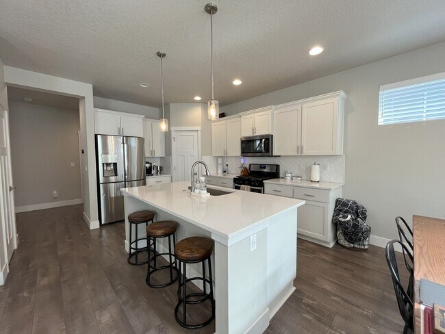 Building Photo - Spacious 3-Bedroom + Loft Home with Modern...