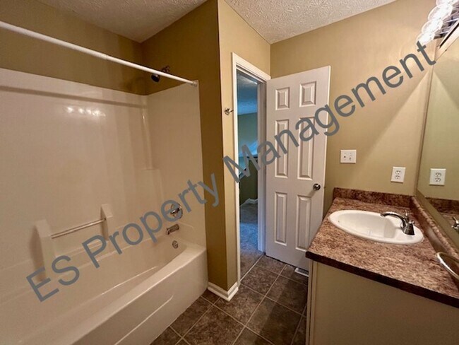 Building Photo - Wonderful 3 Bedroom 2.5 Bathroom Two Story...
