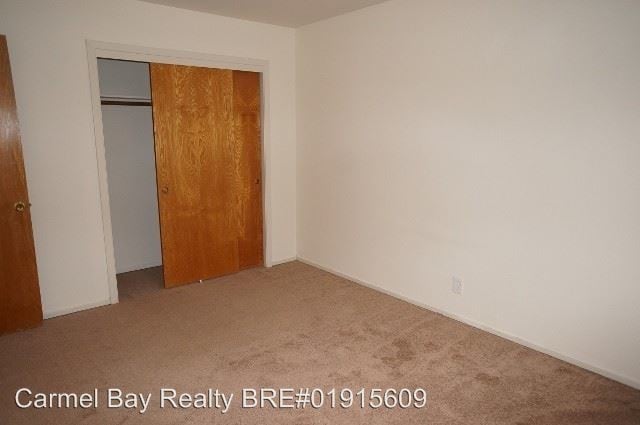 Building Photo - 300 Watson St