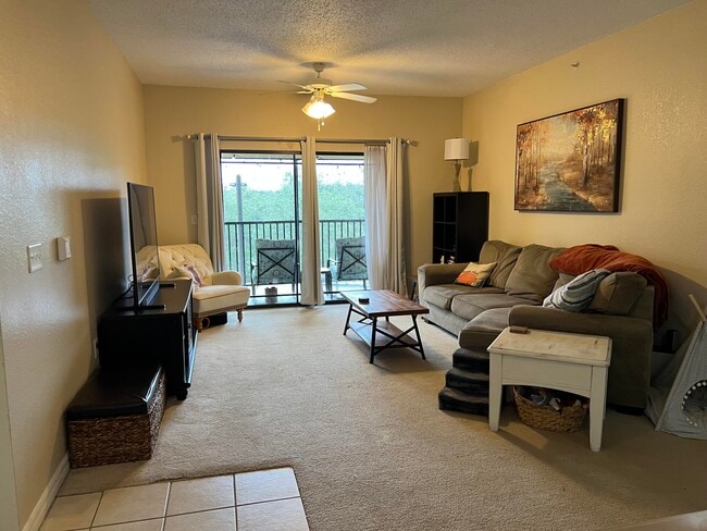 Building Photo - 3018 Alcazar Pl