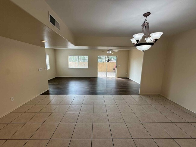 Building Photo - 500 N Forgeus Ave