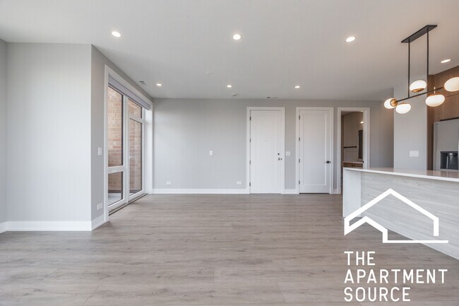 Building Photo - 2351 W Flournoy St