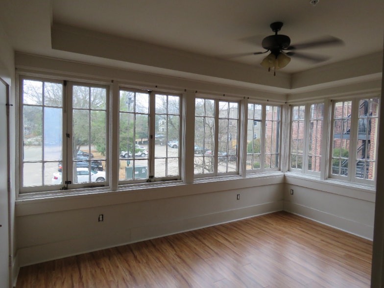 Building Photo - 519 E Capitol Ave