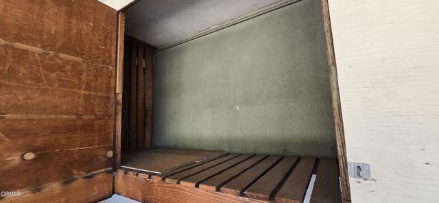 Building Photo - 1489 N Altadena Dr