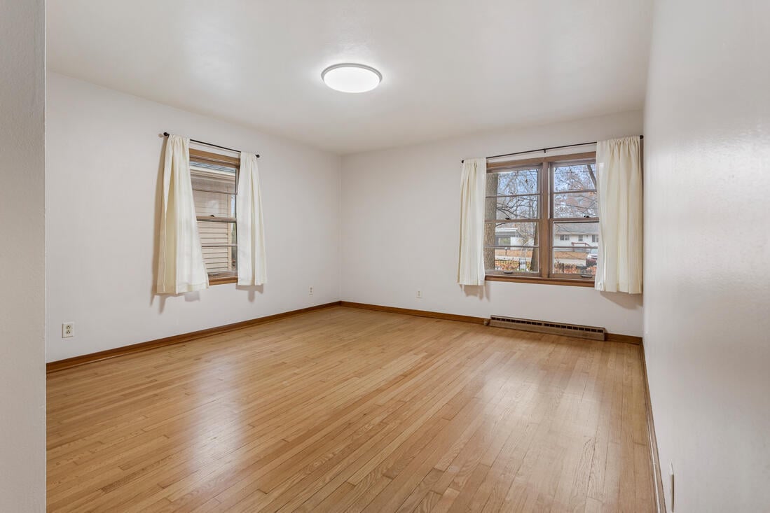 Building Photo - 1320 Alms Dr