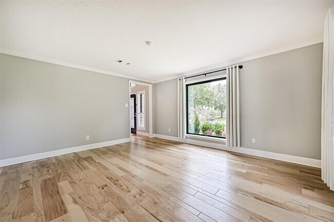 Building Photo - 1801 Vaquero