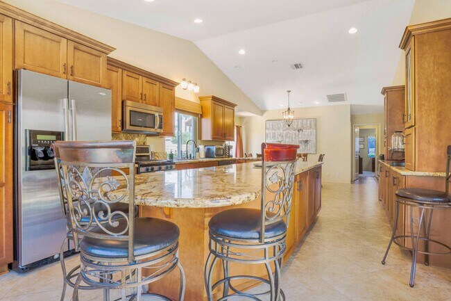Building Photo - 39795 Regency Way
