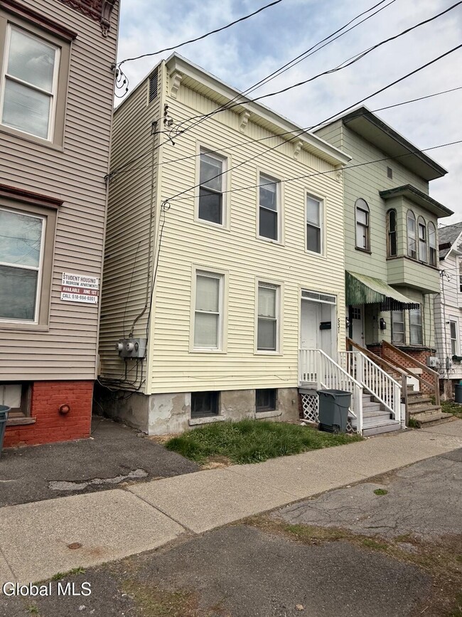 Building Photo - 531 Hamilton St