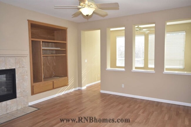 Building Photo - 12 Amarillo Ct