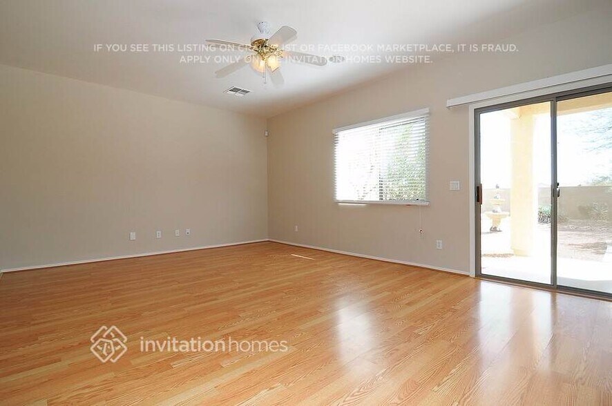 Building Photo - 3645 W Jacksonville Dr