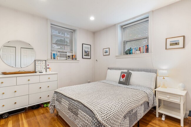 Building Photo - 130 Longwood Ave