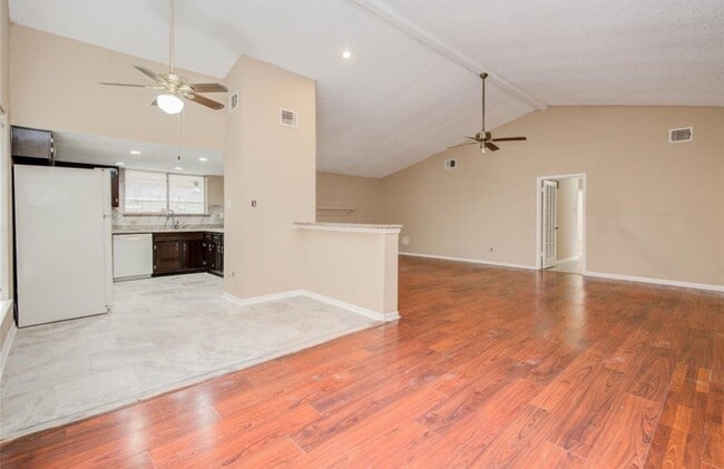 Building Photo - 15823 Ruppstock Dr