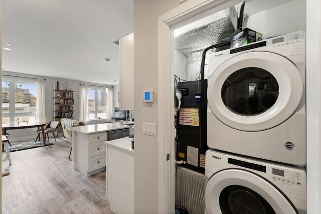 Building Photo - 1457 Tremont St