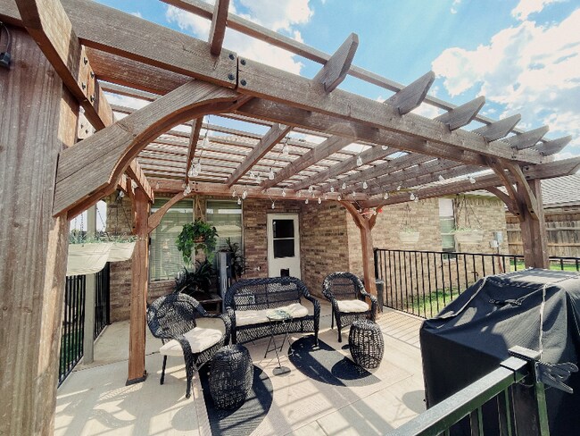 Building Photo - 5208 Kemper St