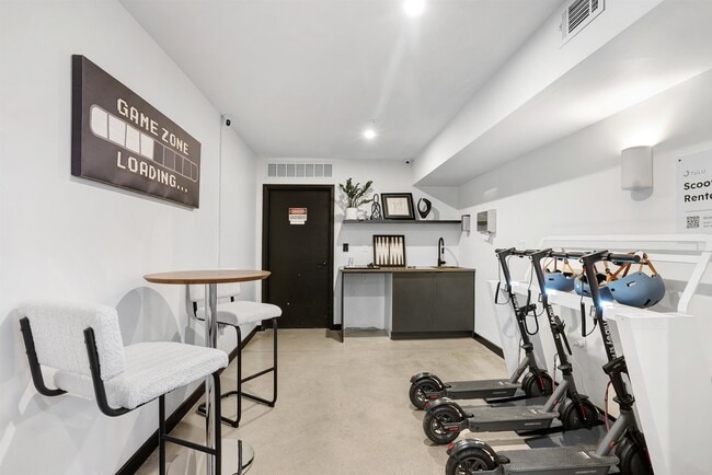 Building Photo - 328 Pacific Ave