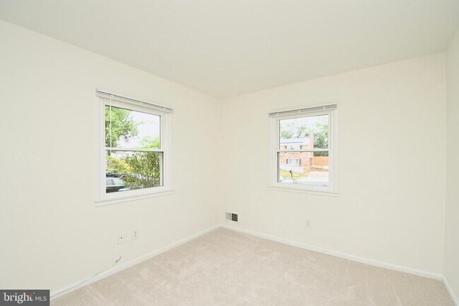 Building Photo - 13703 Pennsboro Dr