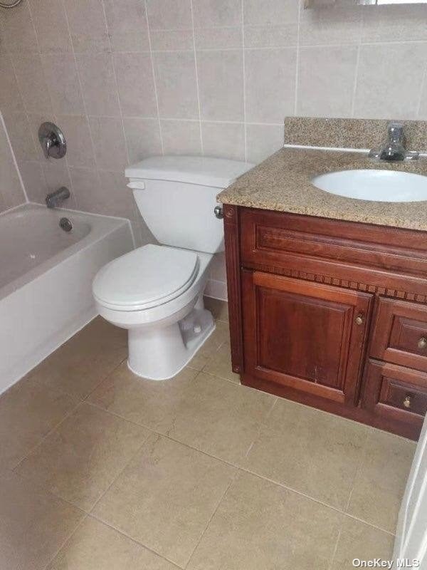 Building Photo - 60-36-60-82 82nd St