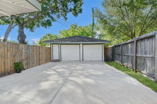 Building Photo - 5655 Wigton Dr