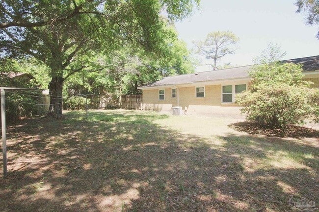 Building Photo - 4201 Wycliff Dr