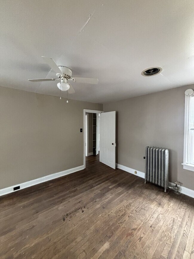 Building Photo - 154 E Liberty St