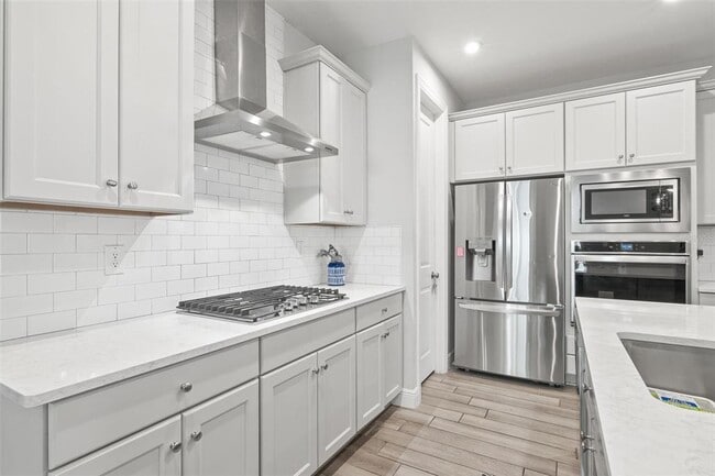 Building Photo - 5540 Del Coronado Dr