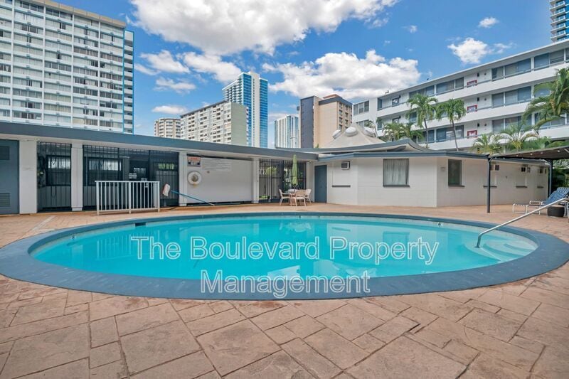 Building Photo - 1550 Rycroft St