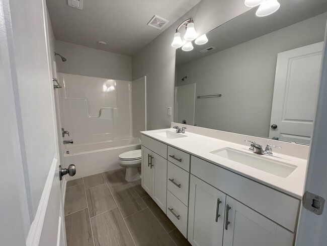 Bathroom Level 3 - 3024 Castle Loch Ln