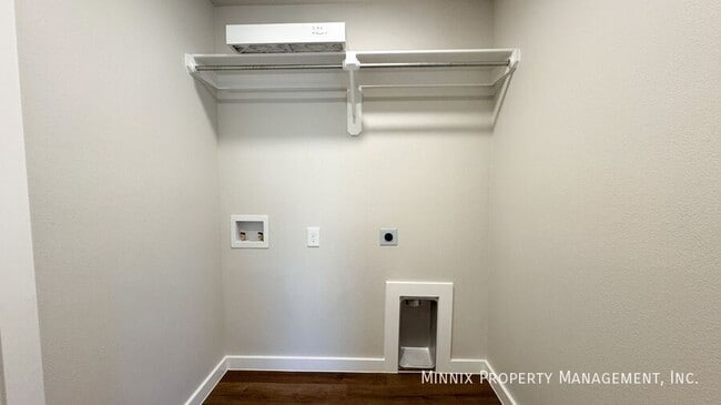 Building Photo - 2136 Kokomo Ave