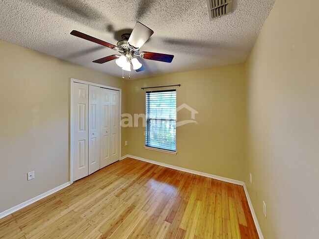 Building Photo - 2991 Saint James Lane