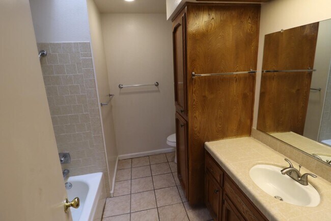 Building Photo - 160 W Portland Ave