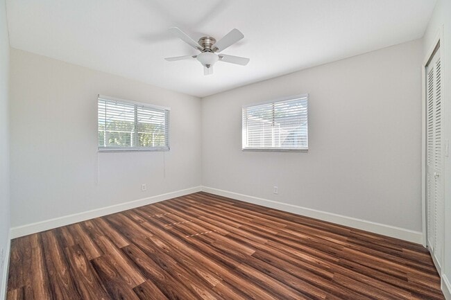 Building Photo - 4 Bed/ 2 Bath ~ Single Family Pool Home in San Carlos Park!